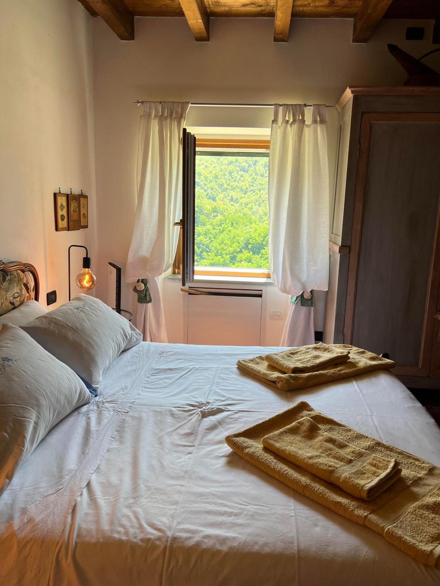 Casa Boru - A Beautiful Fully Restored Spacious House With Fantastic Views Calice al Cornoviglio Exterior foto